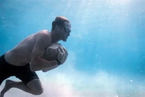 Underwater rock running!