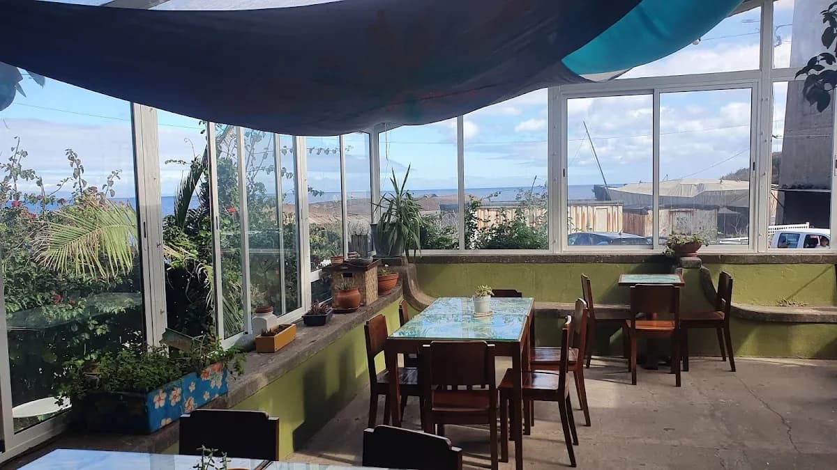 Sai de Baixo Alto Astral Bar and Restaurant