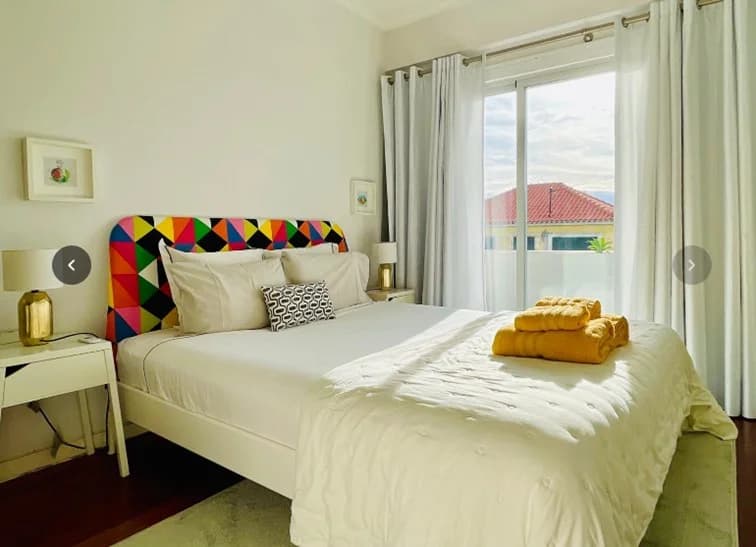 Happy, cozy & private bedroom in Funchal