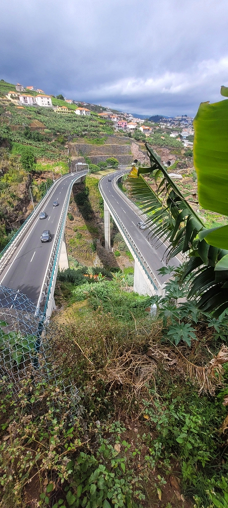 01.07.2022 Levadaentdeckungen oberhalb von Camara de Lobos — Galerie oberhalb der Autobahn — Foto 3