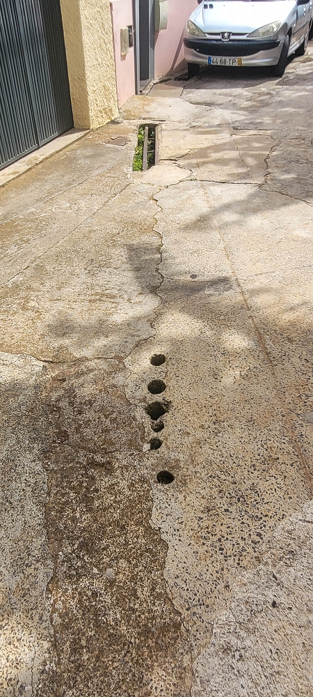 01.07.2022 Levadaentdeckungen oberhalb von Camara de Lobos — Capela das Preces — Foto 1