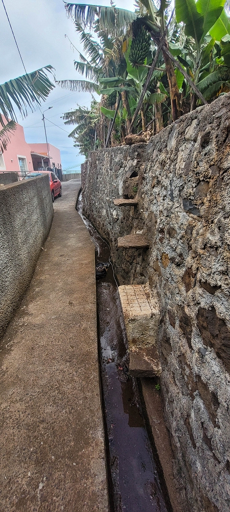 01.07.2022 Levadaentdeckungen oberhalb von Camara de Lobos — Travessa da Capela das Preces und Caminho da Levada do Salao — Foto 1