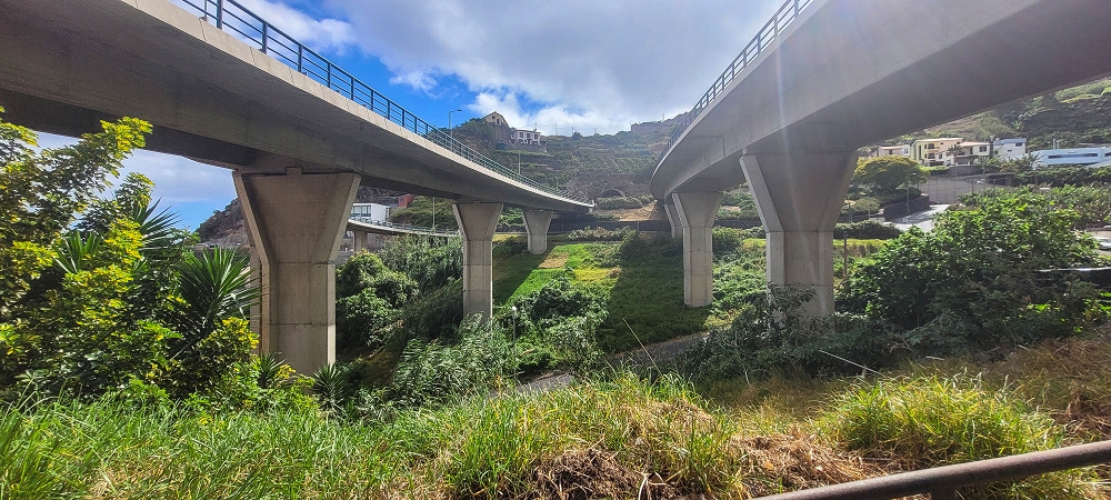 01.07.2022 Levadaentdeckungen oberhalb von Camara de Lobos — Passage unterhalb der Autobahn — Foto 4
