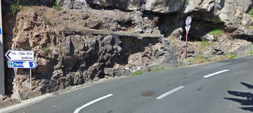 01.07.2022 Levadaentdeckungen oberhalb von Camara de Lobos — Verfallener Endast der Levada da Castanheira — Foto 4
