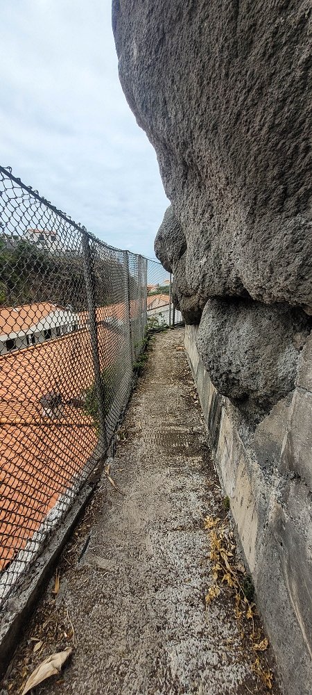 01.07.2022 Levadaentdeckungen oberhalb von Camara de Lobos — Aufstieg zur Levada da Castanheira, Fonte da Pedra — Foto 4