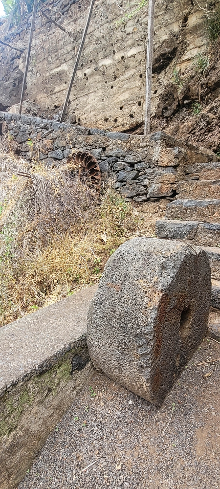 01.07.2022 Levadaentdeckungen oberhalb von Camara de Lobos — Die drei Wassermühlen — Foto 10