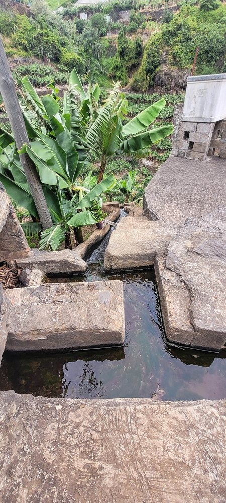 01.07.2022 Levadaentdeckungen oberhalb von Camara de Lobos — Die Levadaverteiler — Foto 1
