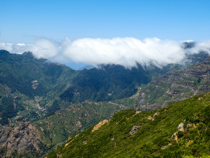 01.08.2021 Levada da Rouca und Aufstieg nach Chao dos Terreiros, zurück über die Boca da Corrida — Chao dos Terreiros und Trompica — Foto 3