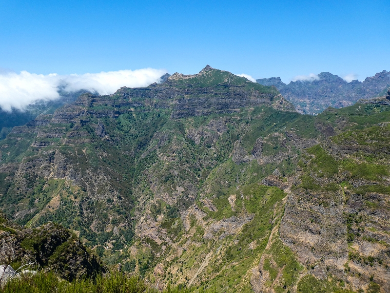 01.08.2021 Levada da Rouca und Aufstieg nach Chao dos Terreiros, zurück über die Boca da Corrida — Chao dos Terreiros und Trompica — Foto 4