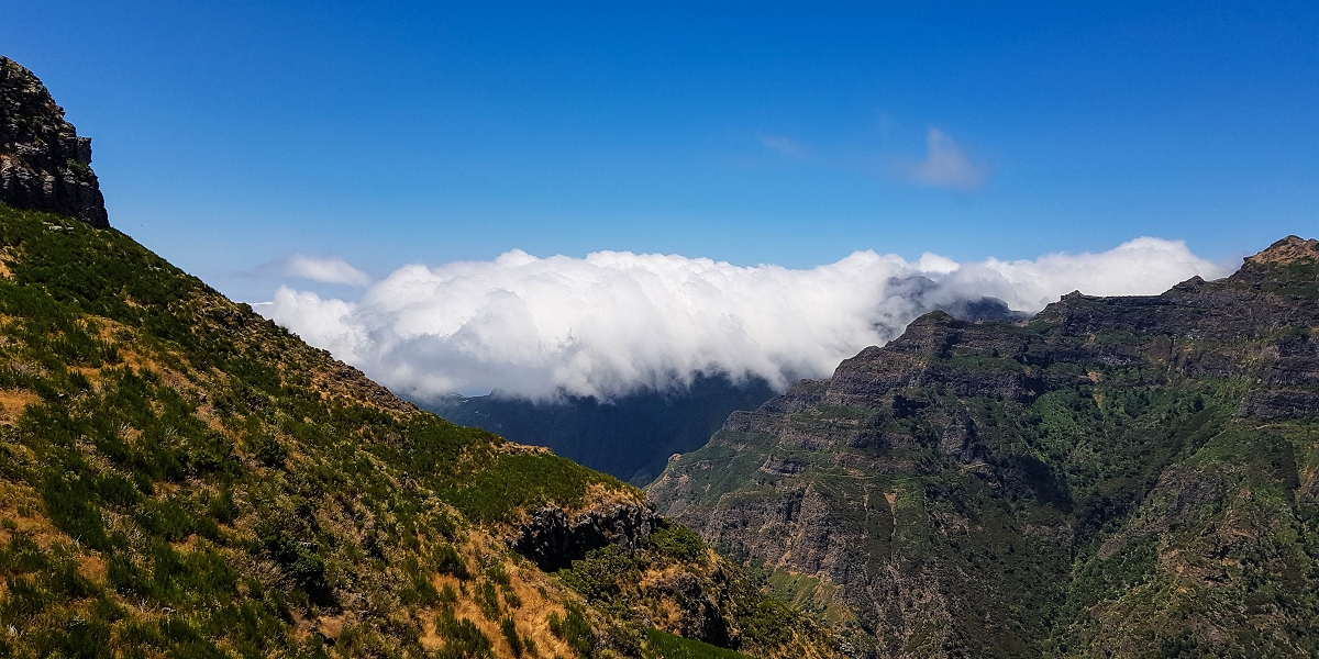 01.08.2021 Levada da Rouca und Aufstieg nach Chao dos Terreiros, zurück über die Boca da Corrida — Abstieg auf dem Caminho de Sao Lourenco zur ER 223 und weiter zur Vereda dos Zimbreiros — Foto 6