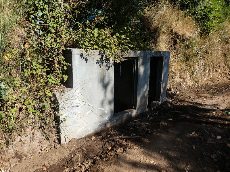 Levada da Rouca — Weiterverlauf zum Wasserhaus (Ende des aktuellen Verlaufes, evt. Verrohrung) — Foto 4