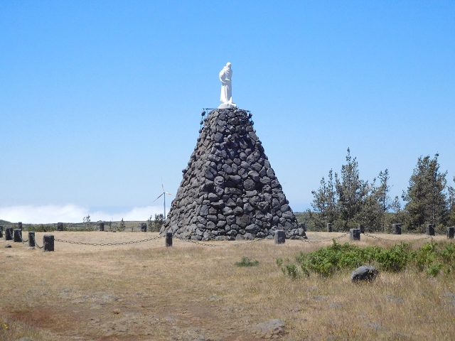 2 July 2016 Paul da Serra — Through the gorse to Nossa Senhora da Serra — photo 15