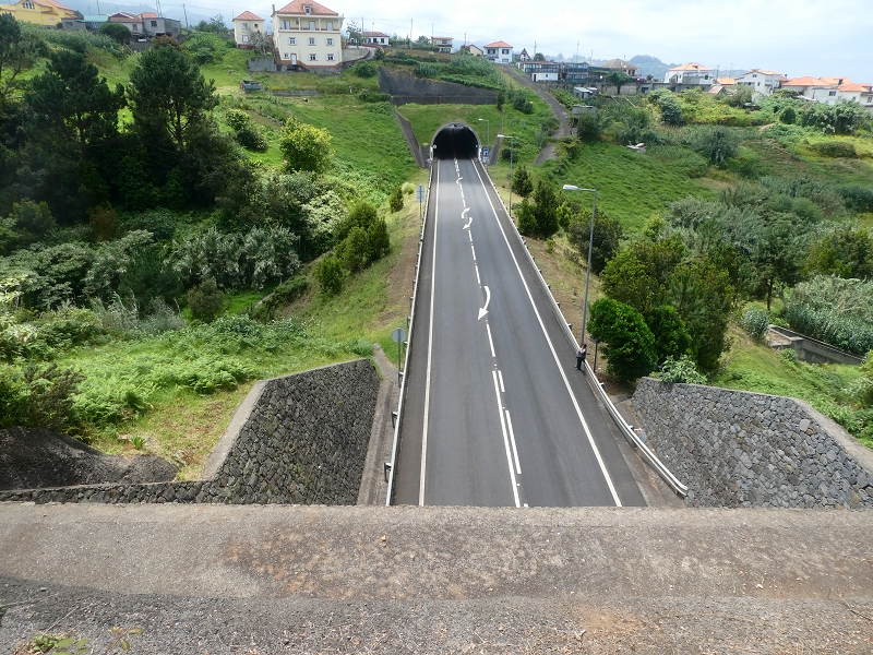 Levada do Cantinho — Tunnelportal 2 — Foto 1
