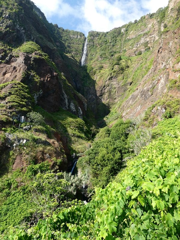 02.07.2018 Rocha do Navio und Levada do Cantinho, Miradouro de Santo Antonio — Abstieg nach Rocha do Navio — Foto 10