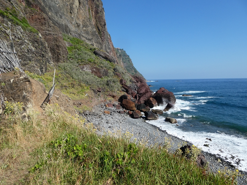 02.07.2018 Rocha do Navio und Levada do Cantinho, Miradouro de Santo Antonio — Ponte dos Sargos — Foto 3