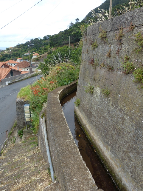 2 August 2014 5 Levadas around Maroços — On to the starting point and beyond, then back to the starting point — photo 9
