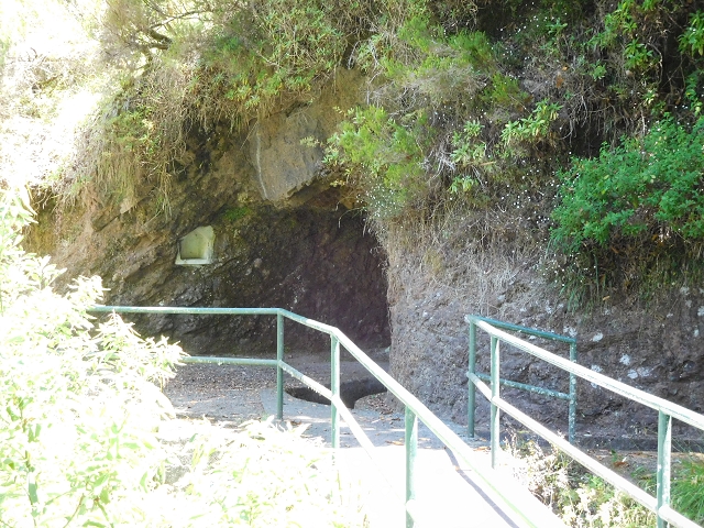 02.08.2015 Levada dos Tornos und das Fajas — Weiter zum Levadahaus — Foto 57