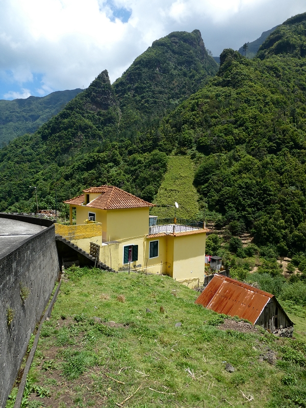 03.07.2018 Rundtour von Boaventura über die Ribeira dos Moinhos nach Achada da Madeira und zurück über die Levada da Achada Grande — Weiter nach Falca de Cima — Foto 5