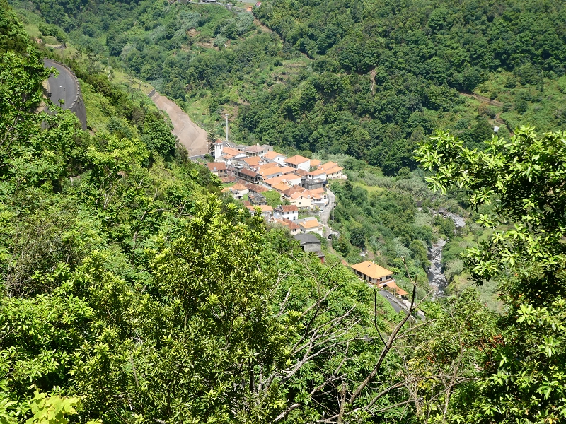 03.07.2018 Rundtour von Boaventura über die Ribeira dos Moinhos nach Achada da Madeira und zurück über die Levada da Achada Grande — Nach Tanque — Foto 6