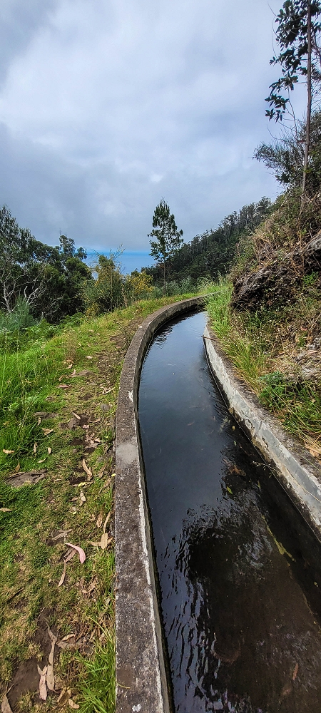Levada Nova — Zum Ende der grossen Schluchtpassage — Foto 2
