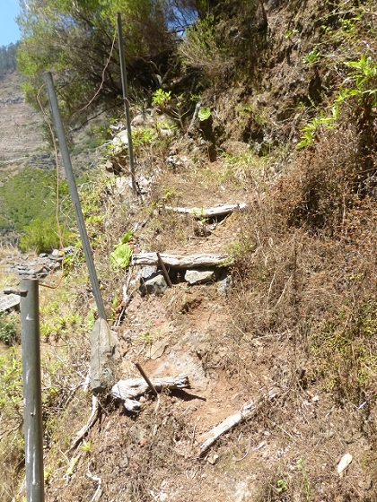03.08.2013 Aguas dos Tornos — Aufstieg zur Levada do Barreiro — Foto 2