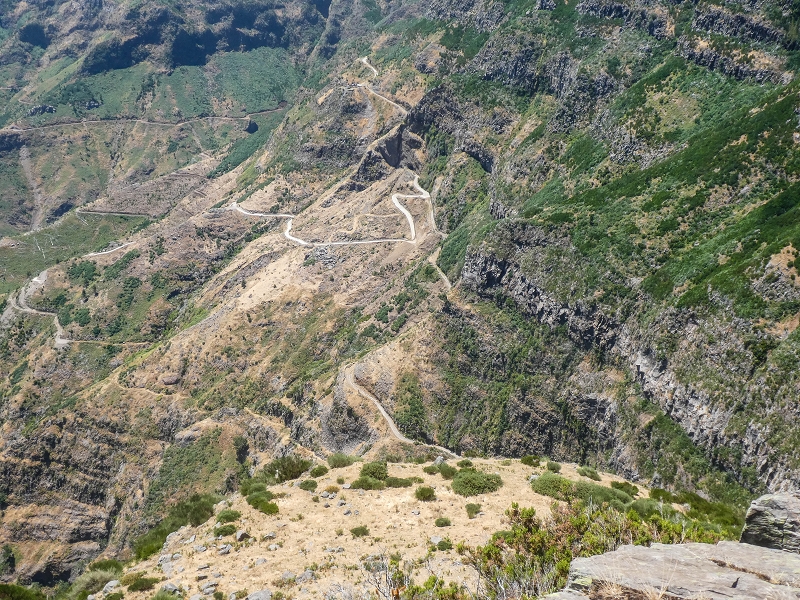 3 August 2021 Under the wind turbines — Miradouro do Cascalho — photo 4