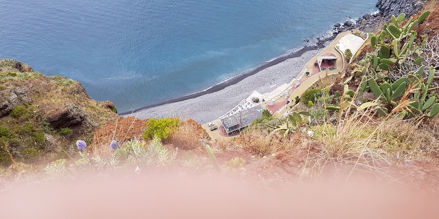 04.05.2019 Einlaufrunde auf dem Caniço-Trail um Garajau — Zum Cristo Rei, verfallene Hotelanlagen — Foto 4