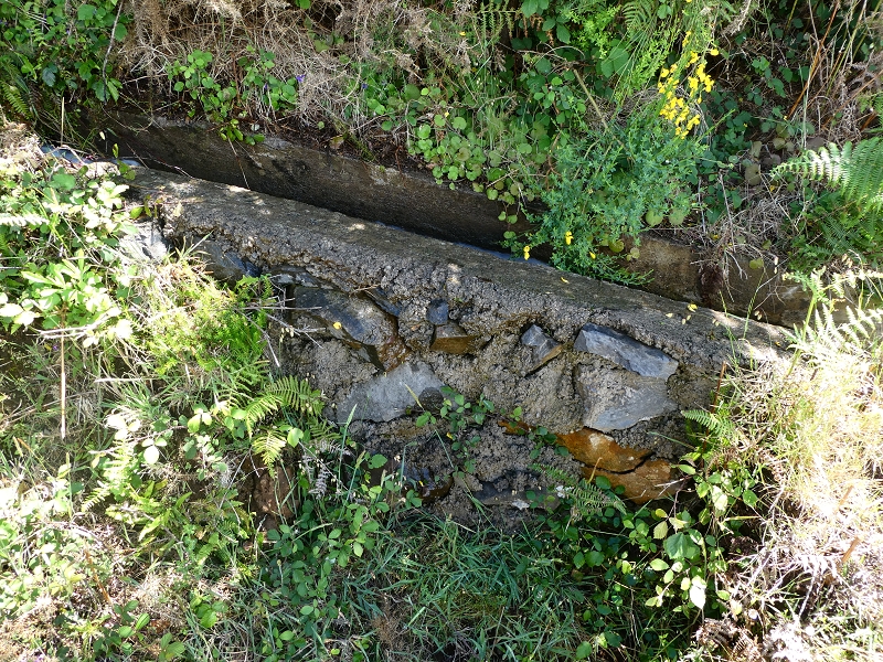 04.07.2018 Rundwanderung entlang und um die Levada dos Marinheiros — Aufstieg zur Kreuzung mit der Schotterpiste — Foto 13
