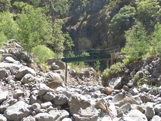 04.08.2013 Levadas dos Piornais und da Faja — Auf der Levada da Faja zwischen Madre und Wasserfallstelle und auf und ab auf dem 1. und 2. Zugangspfad — Foto 9