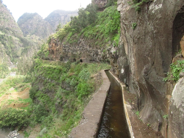 Levada dos Piornais — Até ao portão verde fechado — foto 28