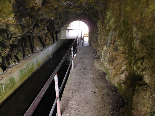 04.08.2015 Pico Grande — Das Speicherbecken des Kraftwerks Serra de Agua — Foto 1