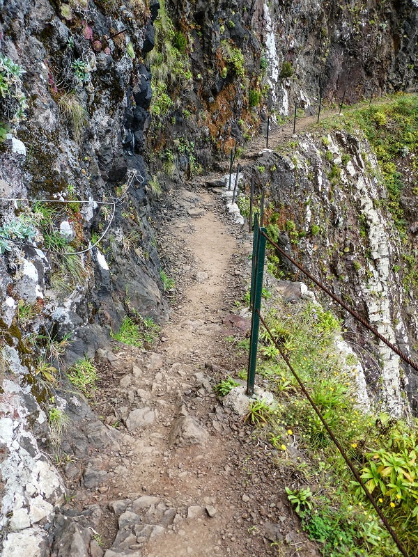 06.05.2019 Über den Pico da Coroa und die Boca do Risco — Auf dem Nordküstenweg nach Larano — Foto 11