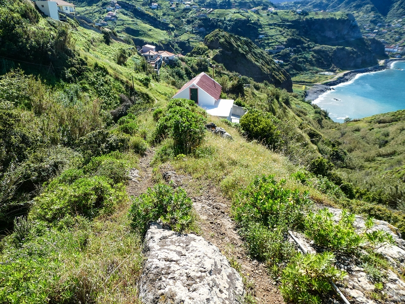 06.05.2019 Über den Pico da Coroa und die Boca do Risco — Abstieg nach Maiata de Baixo — Foto 4