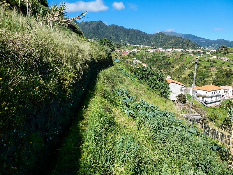 06.05.2019 Über den Pico da Coroa und die Boca do Risco — Von Maiata über Mostardal zur Levada da Fajazinha und zum Reservoir — Foto 21