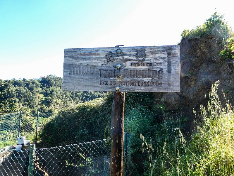 06.05.2019 Über den Pico da Coroa und die Boca do Risco — Weiter auf der steilen Vereda do Lombinho — Foto 1