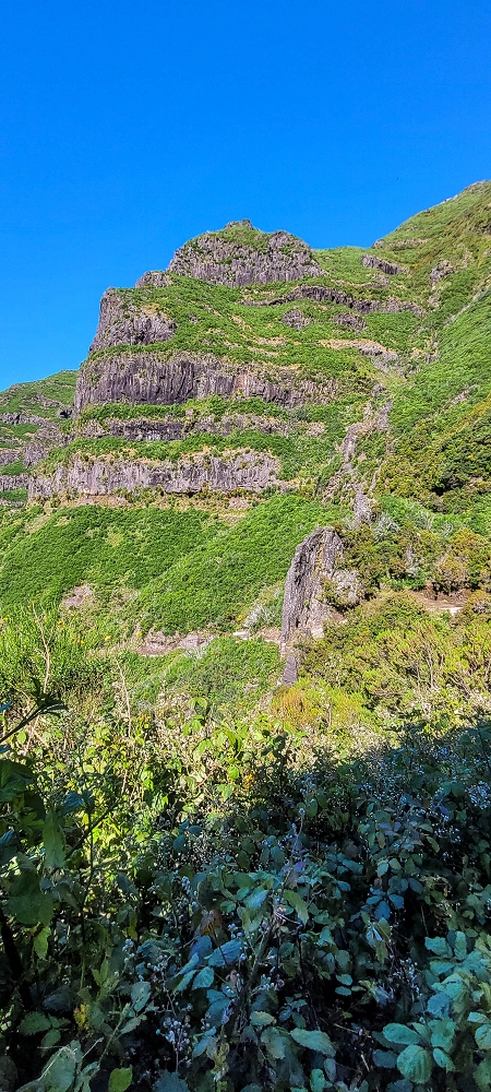 Levada da Serra (da Bica da Cana) — Vom Wasserfall zur ER110 — Foto 8