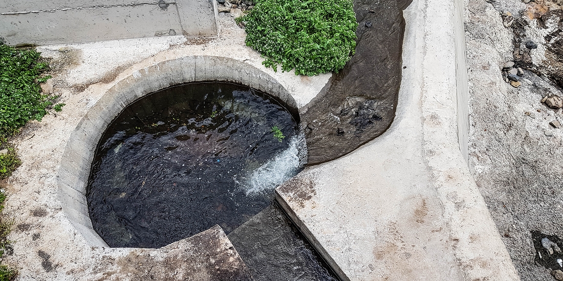 7 May 2019 Circular walk on two levadas around Machico — The new Madre of the Levada das Figueiras and the first metres beside the road — photo 1