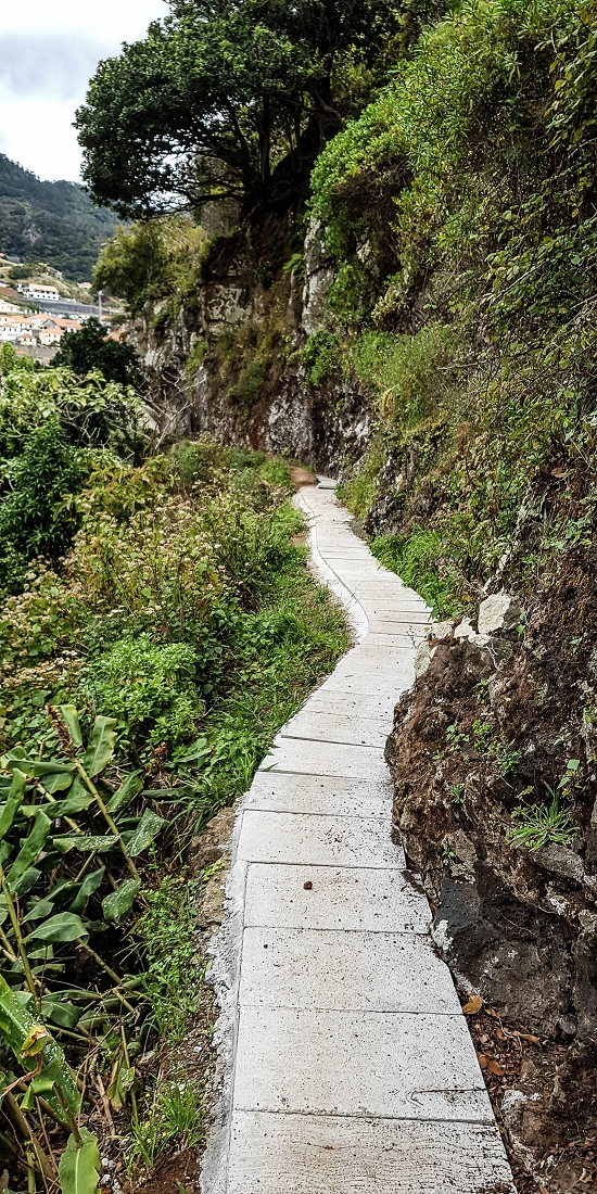 7 May 2019 Circular walk on two levadas around Machico — Exposed section as far as the tunnel portal — photo 4