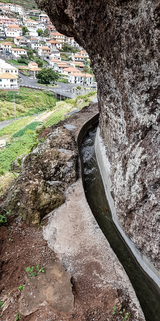 7 May 2019 Circular walk on two levadas around Machico — Exposed section as far as the tunnel portal — photo 7