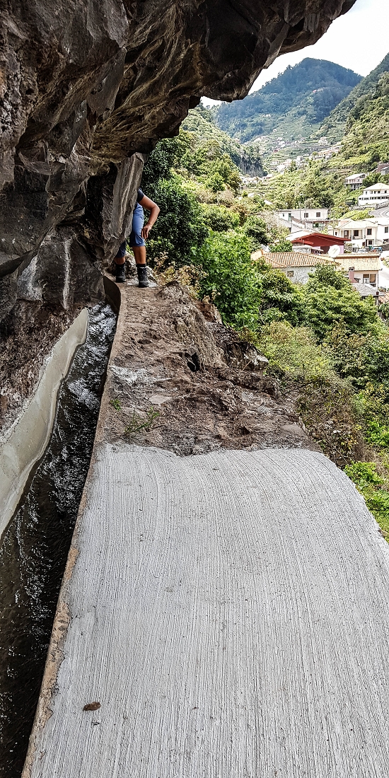 7 May 2019 Circular walk on two levadas around Machico — Exposed section as far as the tunnel portal — photo 8