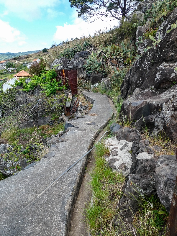 7 May 2019 Circular walk on two levadas around Machico — Back into civilisation — photo 13