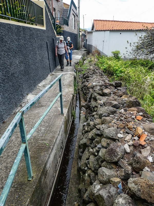 7 May 2019 Circular walk on two levadas around Machico — On to the church of Ribeira Seca — photo 6