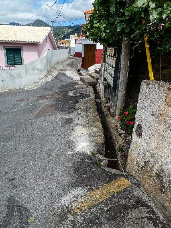 7 May 2019 Circular walk on two levadas around Machico — On to the church of Ribeira Seca — photo 12