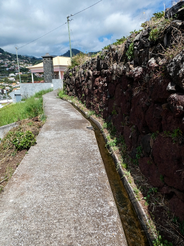 7 May 2019 Circular walk on two levadas around Machico — On to the church of Ribeira Seca — photo 27