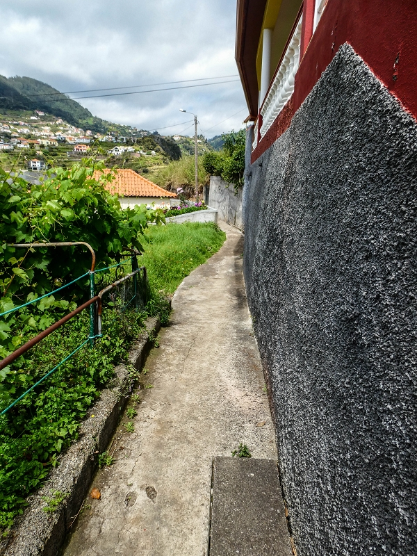 7 May 2019 Circular walk on two levadas around Machico — On to the church of Ribeira Seca — photo 38