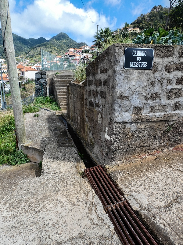 7 May 2019 Circular walk on two levadas around Machico — On to the church of Ribeira Seca — photo 39