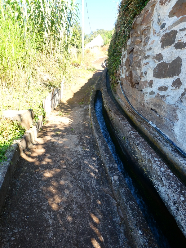 Levada do(s) Moinho(s) da Serra — Bis zur ersten Wassermühle — Foto 2