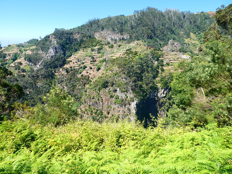 8 July 2018 Circular walk via the Levada do Moinho da Serra, Cascata Madre de Agua, Levada dos Tornos and Levada Nova de Santa Cruz — To the Madre of the Levada do Moinho da Serra at Ponta de Roma — photo 7