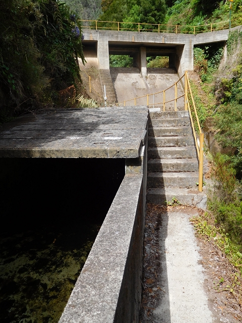 8 August 2015 Afternoon at Central da Calheta — The Calheta I power station — photo 2