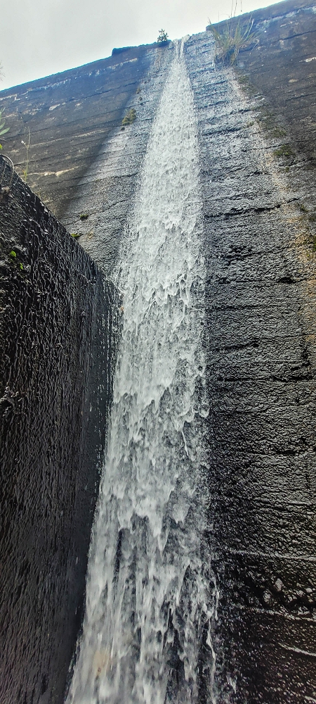 09.06.2024 Auf dem alten CR23 zur Capela do Cabo und über die Levada Nova zurück — Das Endspeicherbecken in Cabo — Foto 4